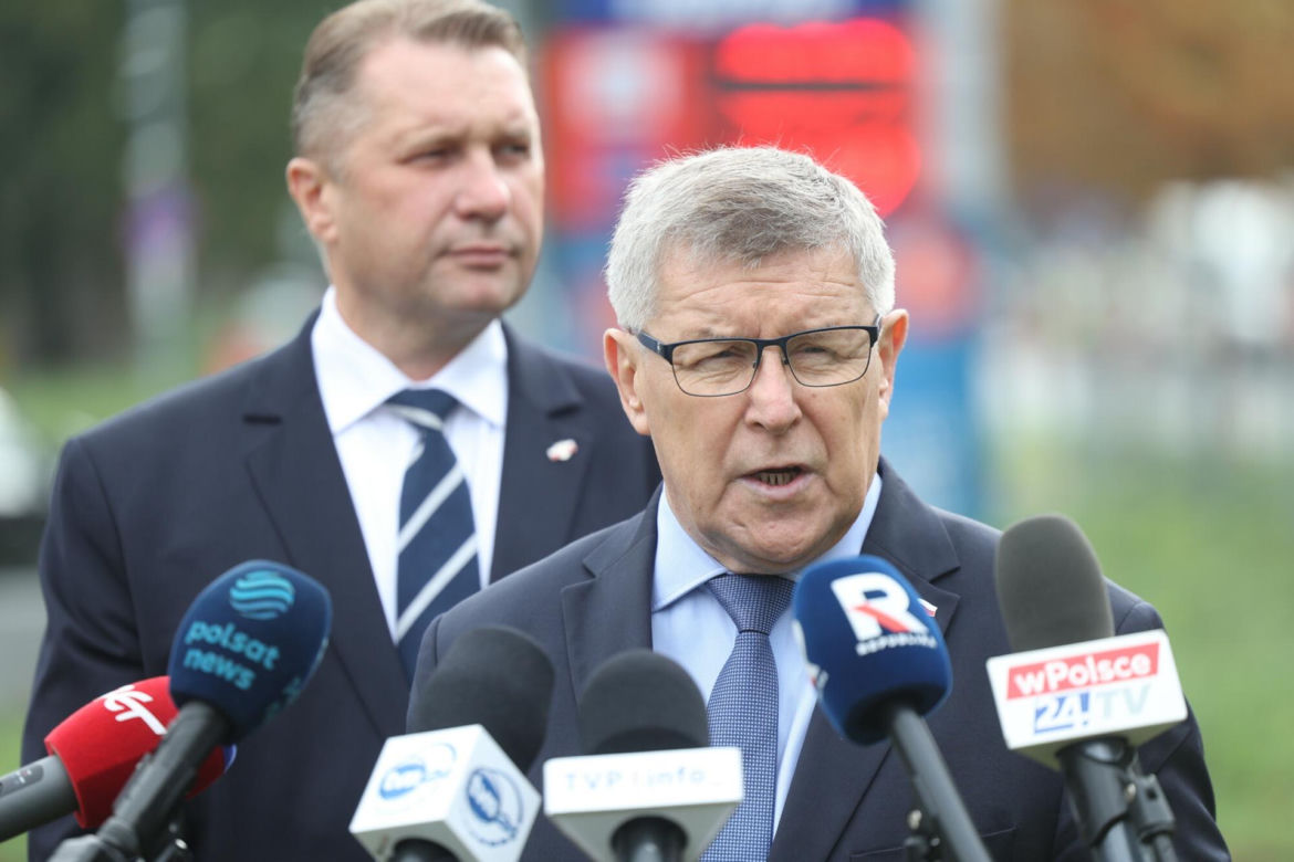 Konferencja Przemysława Czarnka na stacji Orlen