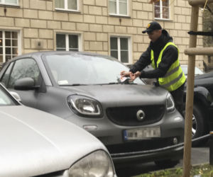 GWIAZDY NIE PŁACĄ ZA PARKOWANIE_1PUBL