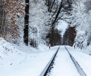 Zima znów uderza w kolej. Pociągi na trasie Olsztyn-Szczytno odwołane
