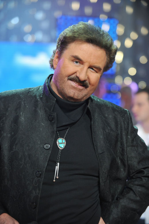 Krawczyk śpiewa disco polo?! Niedługo premiera "Krzysztof Krawczyk - całe moje życie"