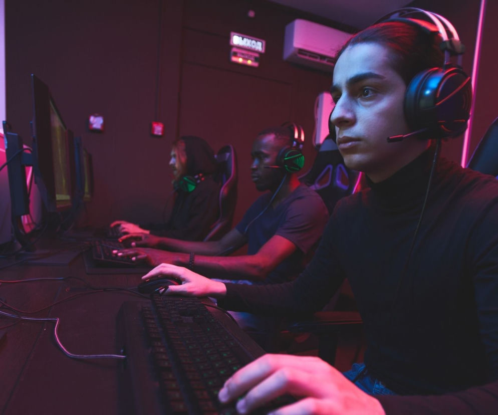 E-sport w Polsce rozwija sie ekspresowo! Już prawie 5 mln Polaków jest nim zainteresowanych!