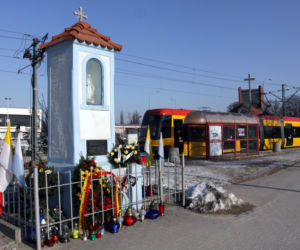 Zadźgali policjanta na przystanku, bo zwrócił im uwagę. Rocznica śmierci Andrzeja Struja