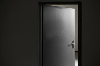 Ogromny pożar zakładu w Rawiczu. Jak długo potrwa walka z żywiołem?