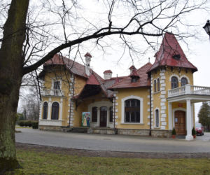 Najpiękniejsze damskie stroje i dodatki. Niezwykła wystawa na Podkarpaciu! [ZDJĘCIA]