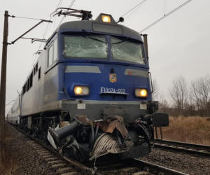 Kierowca autobusu zginał na torach, zamknięty w śmiertelnej pułapce