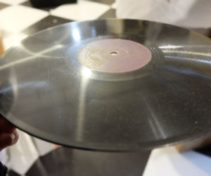 Płyty CD odchodzą do lamusa. Teraz popularne są czarne krążki [GALERIA]