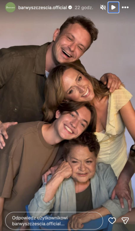 Barwy szczęścia, sesja. Asia (Anna Gzyra-Augustynowicz),  Lucyna (Grażyna Zielińska), Emil (Artem Malaszczuk), Hubert (Marek Molak)