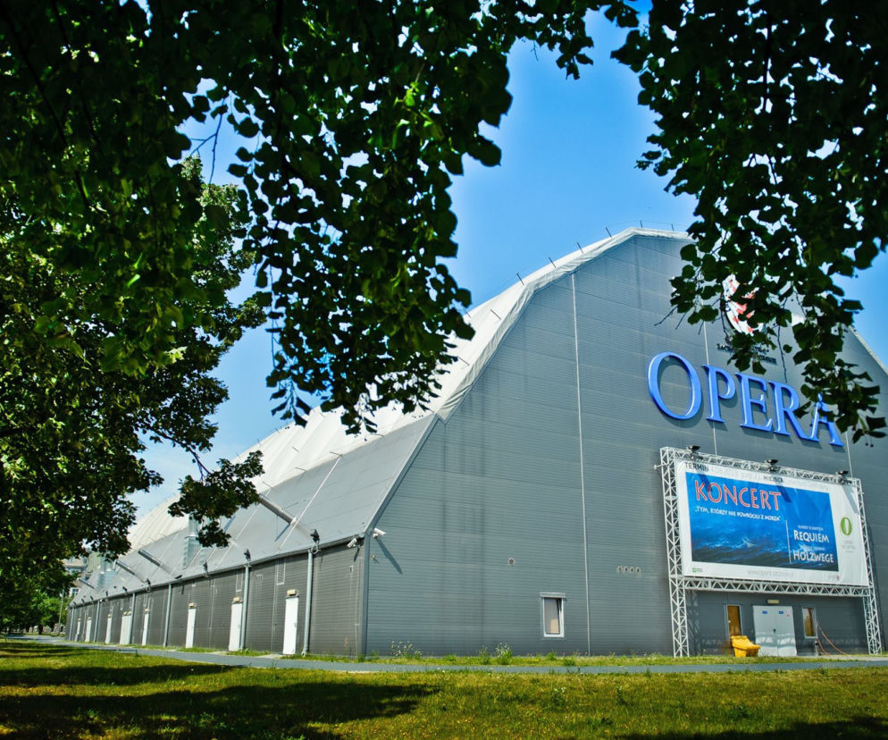 Namiot Opery przy Energetyków wystawiony na sprzedaż