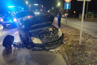 Mandat dla kierowcy. Za spowodowanie kolizji trzech aut w Lesznie [ZDJĘCIA]