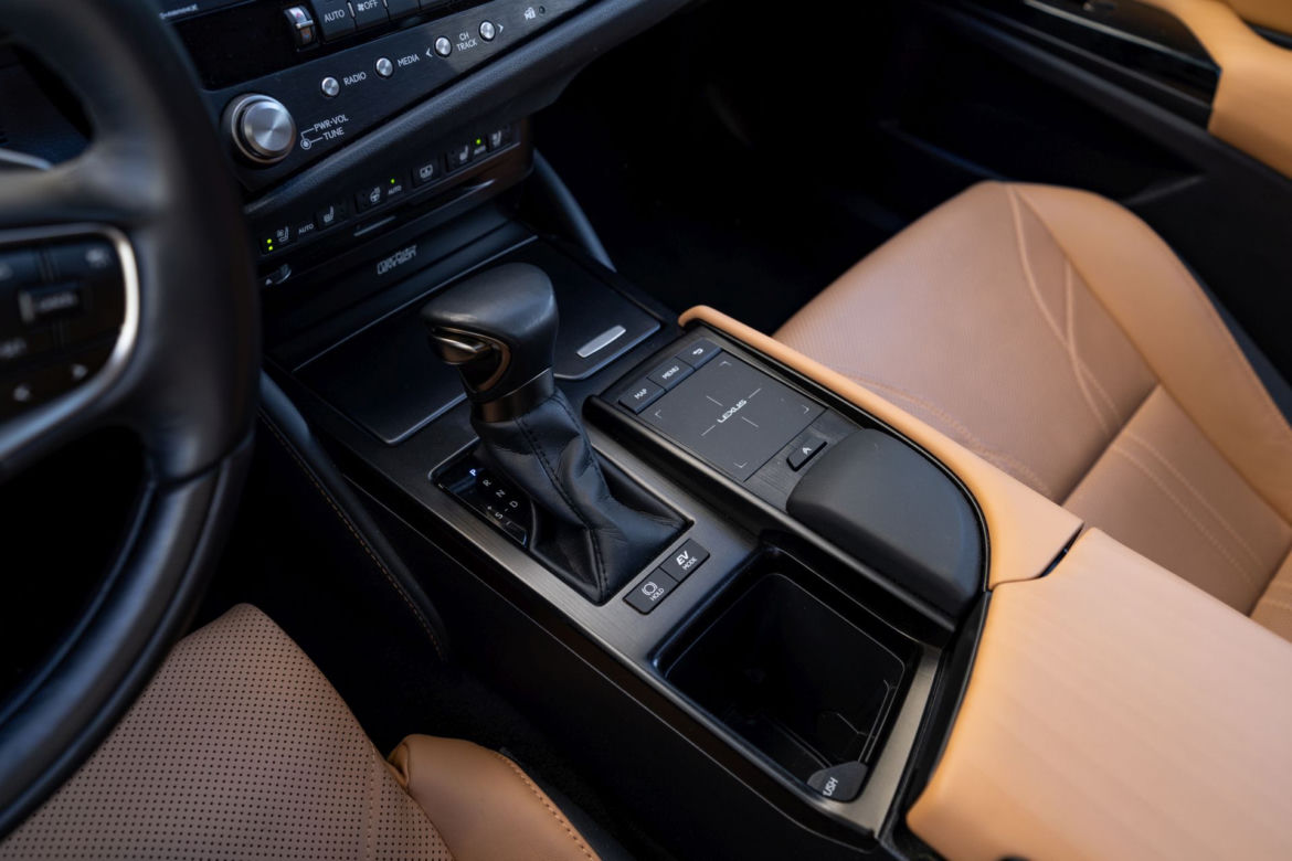 Lexus ES 300h Prestige 218 KM E-CVT 4X2