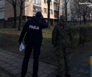 Śląskie: Policjanci i żołnierze kontrolują osoby przebywające na kwarantannie [ZDJĘCIA]