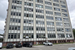 Architektoniczny składak z NRD wejdzie w XXI wiek. Teatralna 9 w Sosnowcu zmieni się za 31 milionów złotych