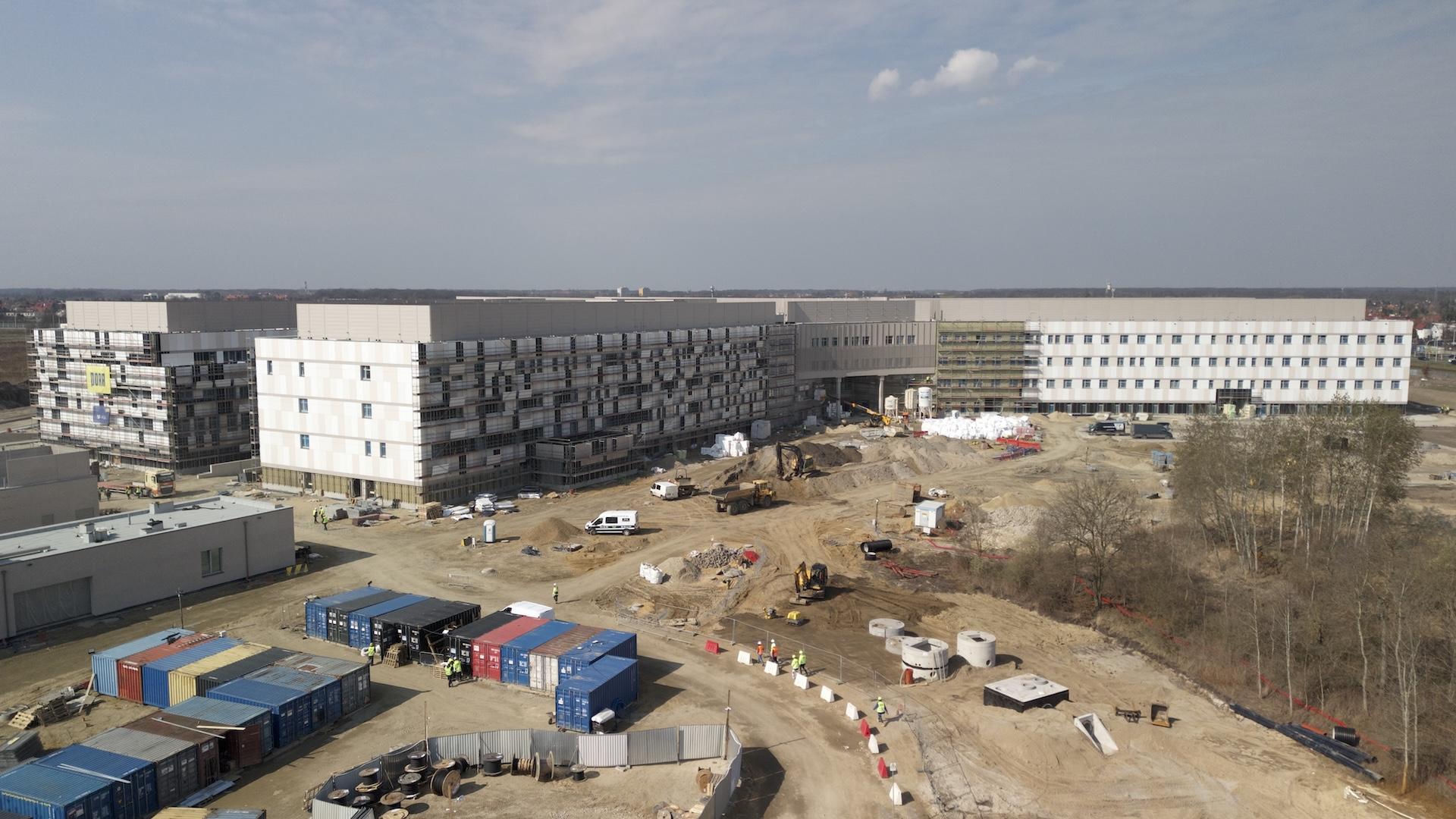 Budowa Dolnośląskiego Centrum Onkologii, Pulmonologii i Hematologii we Wrocławiu - kwiecień 2026