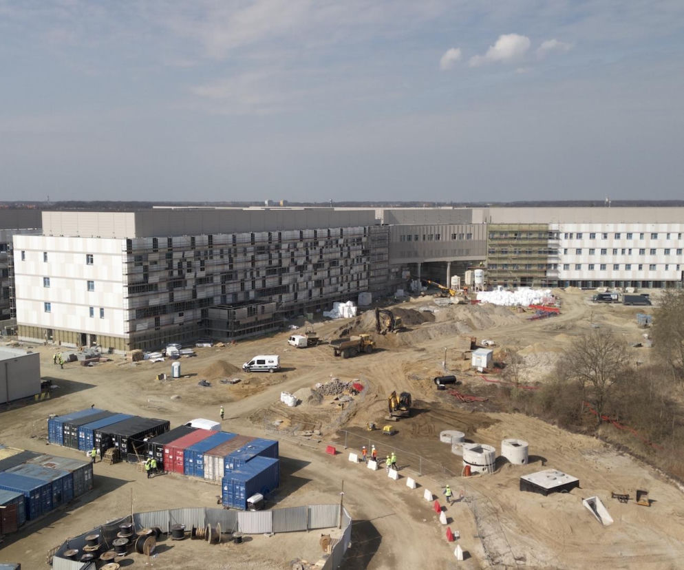 Budowa Dolnośląskiego Centrum Onkologii, Pulmonologii i Hematologii we Wrocławiu - kwiecień 2026