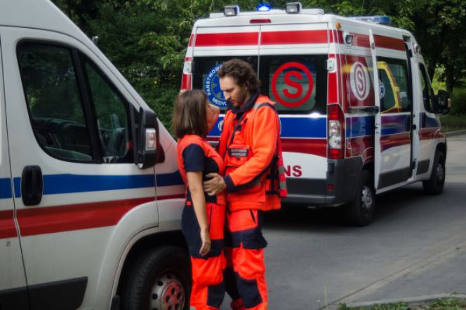 Na sygnale 4 sezon odc. 82. Martyna (Monika Mazur), Piotr (Dariusz Wieteska)