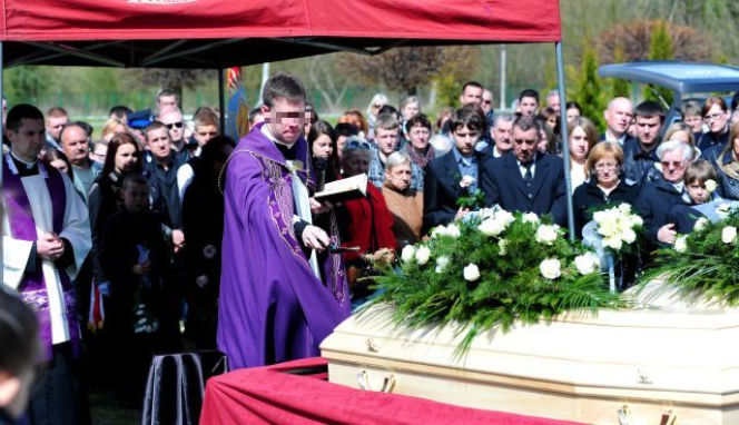 Wypadek w Klamrach. Pogrzeb Natalii B. i Pauliny G. 