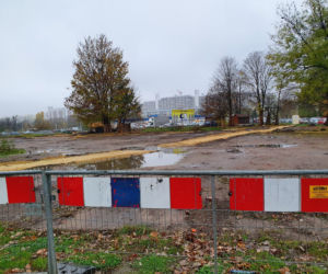 Był dziki parking, bedzie zielony skwer
