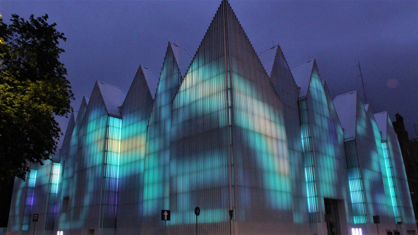 Pokaz iluminacji Filharmonii w Szczecinie z okazji Święta Muzyki