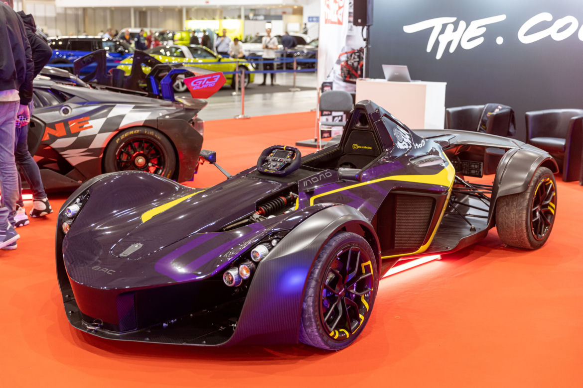 Poznań Motor Show 2022 trwa. Pojazdy policyjne także zachwycają 