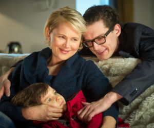 Na Wspólnej odc. 2909. Maks (Adam Fidusiewicz), Ilona (Anna Samusionek), Wiktorek (Kajetan Borowski)