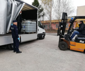 Ponad 3600 litrów nielegalnego alkoholu przekazane do zgierskiego szpitala