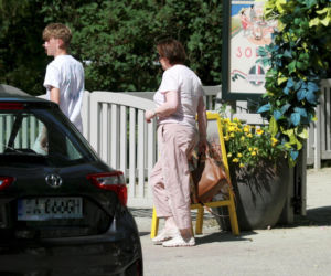 Włoskie klimaty byłej premier. Ewa Kopacz z rodziną w Sopocie.