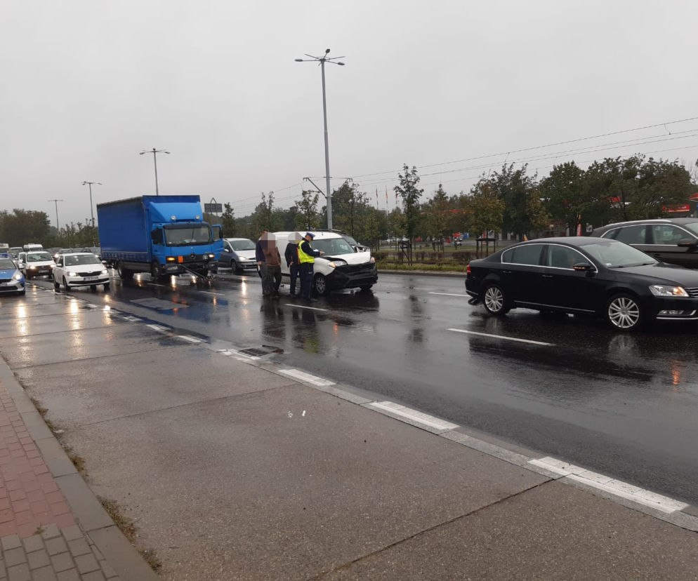 Bardzo niespokojny poranek w Toruniu. Dwie kolizje na tej samej ulicy!