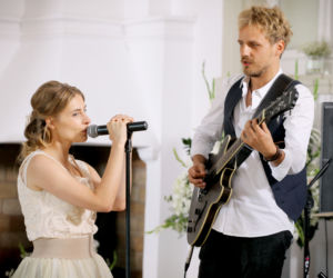Powiedz TAK! odc. 1. Basia (Katarzyna Zawadzka), Wiktor (Paweł Domagała)