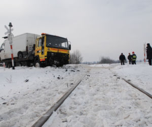 Lubelskie: Jechali wprost pod pociąg