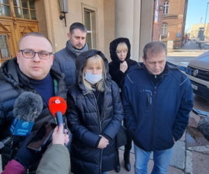 Rodzice Bartka, który zginął podczas policyjnej interwencji, zeznawali w szczecińskiej prokuraturze