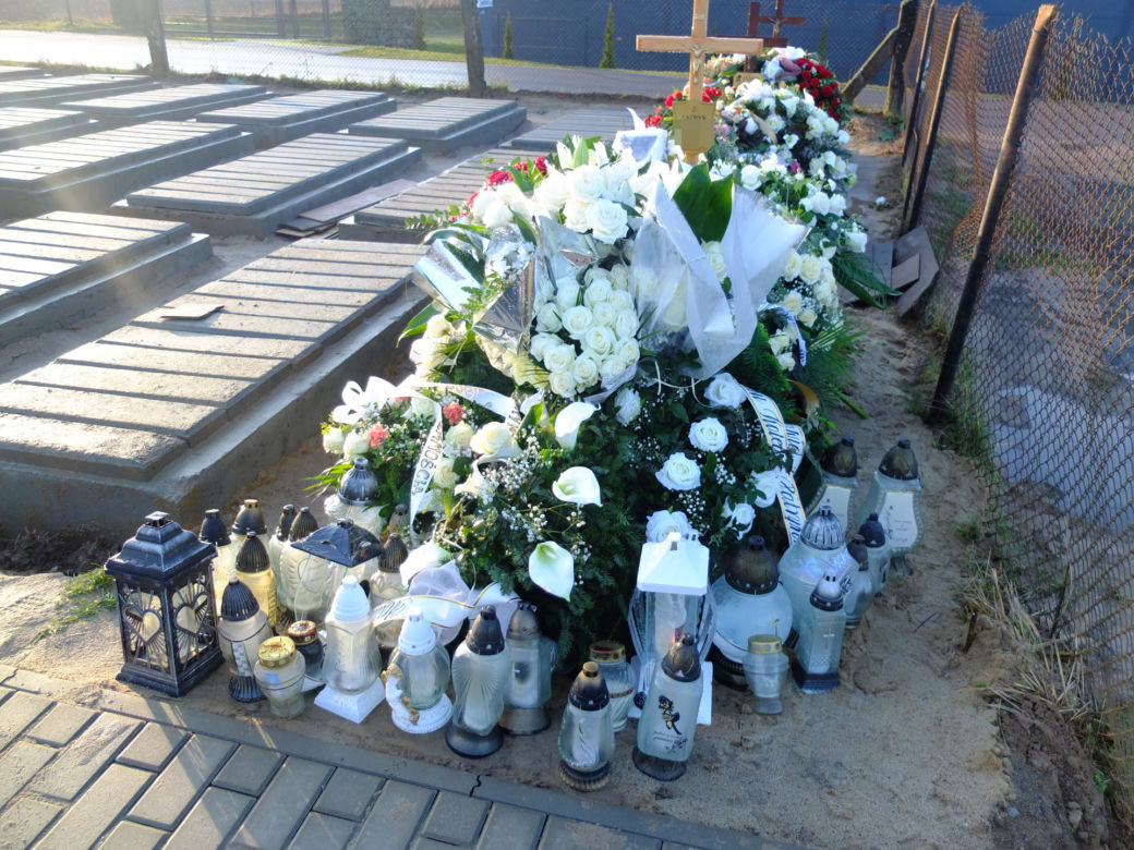 Grób 18-letniego Patryka. Kierował audi, które roztrzaskało się w Lublinie. Zginęło 3 nastolatków
