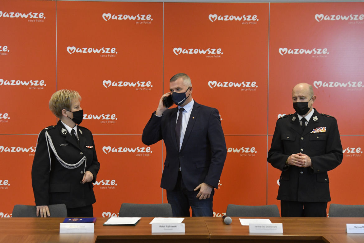 Marszałek przyznał nagrody. 15-letnia bohaterka została "Strażakiem Miesiąca"