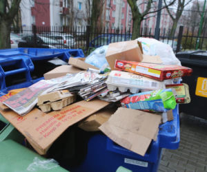Śmieci drożeją a zalegają w śmietnikach