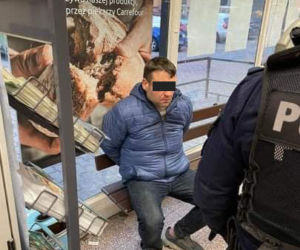 Szaleniec terroryzuje łódzkie osiedle