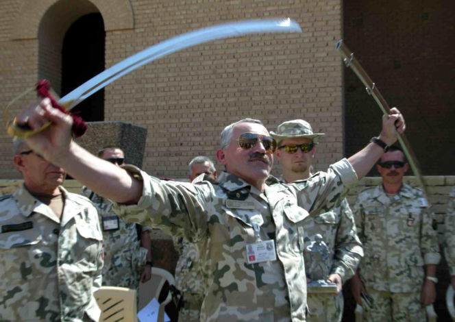 Generał Bieniek krytykuje Trumpa za słowa o polskich żołnierzach