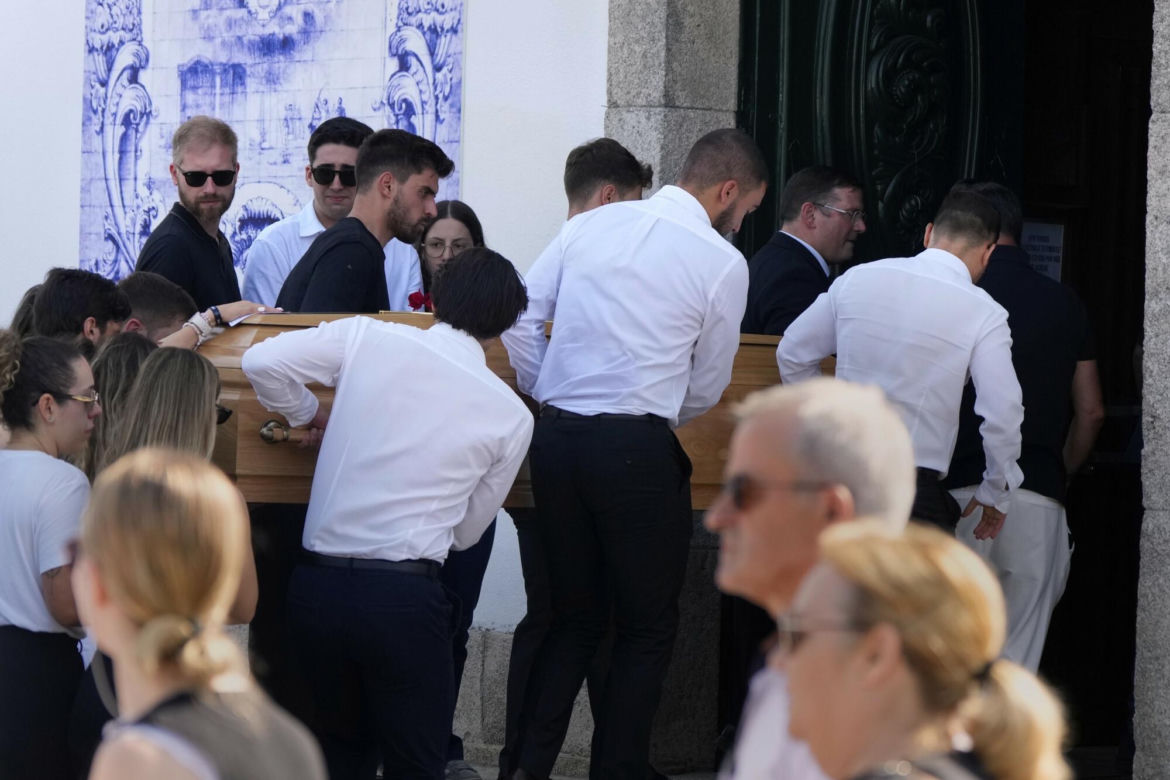 Pogrzeb tragicznie zmarłego Diogo Joty. Gwiazdora Liverpoolu żegnają rodzina i przyjaciele