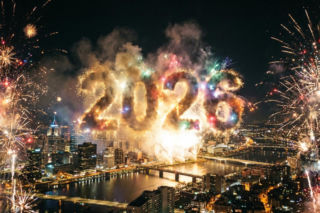 Najlepsze kartki z życzeniami na Sylwestra 2025