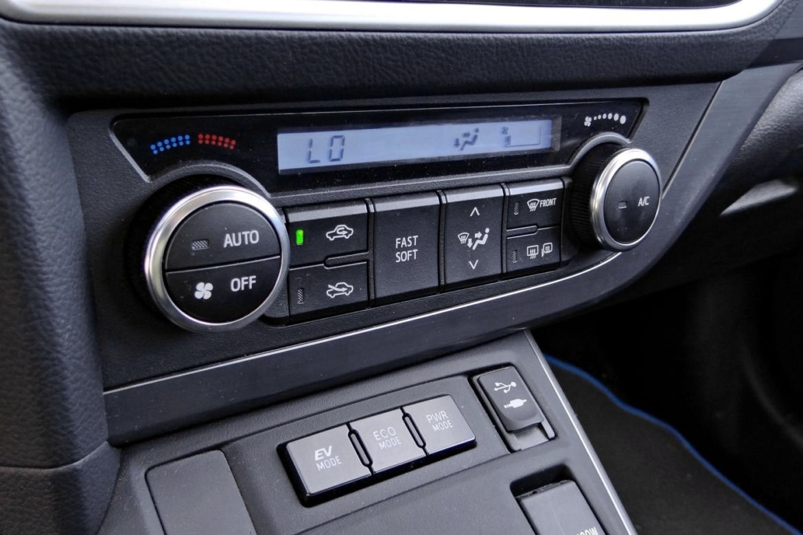Toyota Auris Hybrid