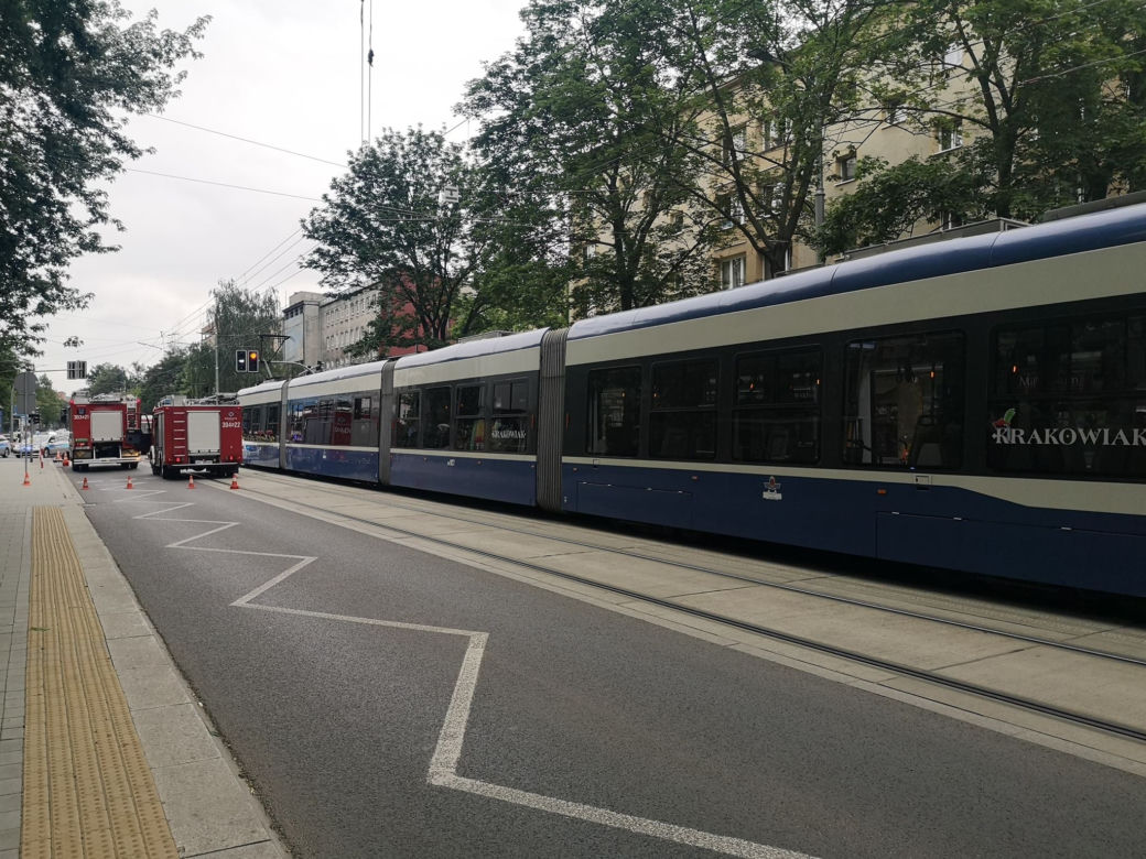 Kraków: Koszmarny wypadek motocyklisty na przejściu dla pieszych