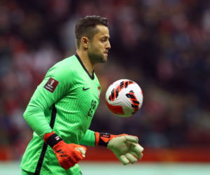 Łukasz Fabiański pożegnał się z reprezentacją Polski! Gorzko płakał, wzruszający gest