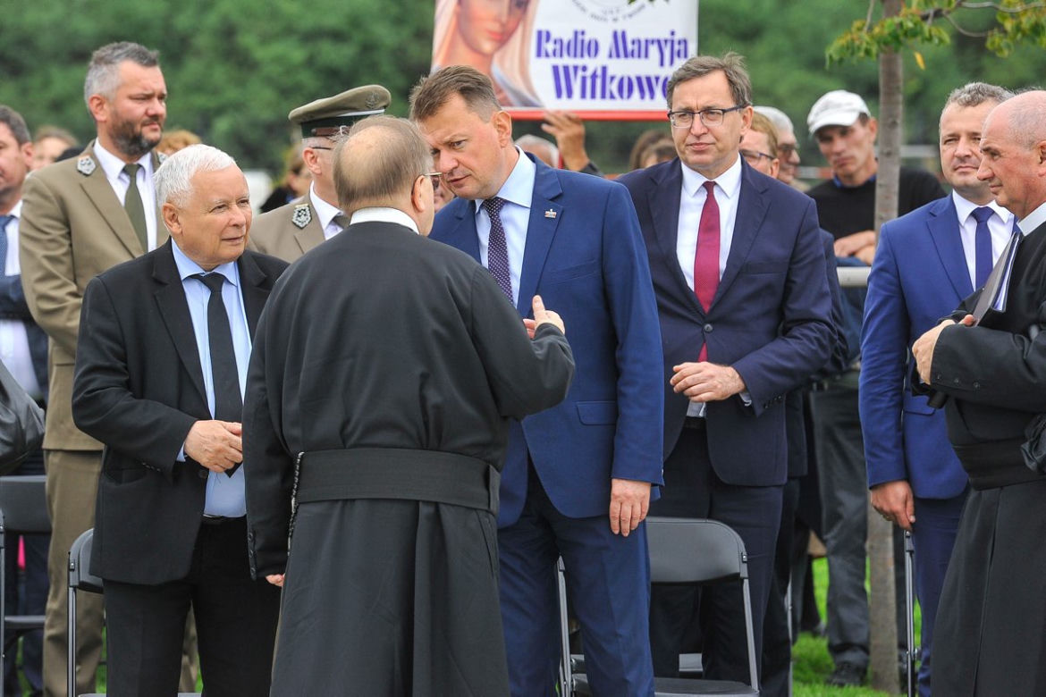 Ukłony dla Rydzyka, uśmiech dla Kaczyńskiego