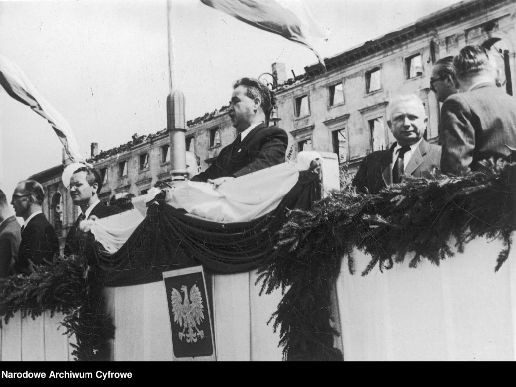 Ogłoszenie manifestu PKWN 22 lipca 1944 uznaje się za historyczny początek PRL. Co zapowiadał lipcowy manifest?