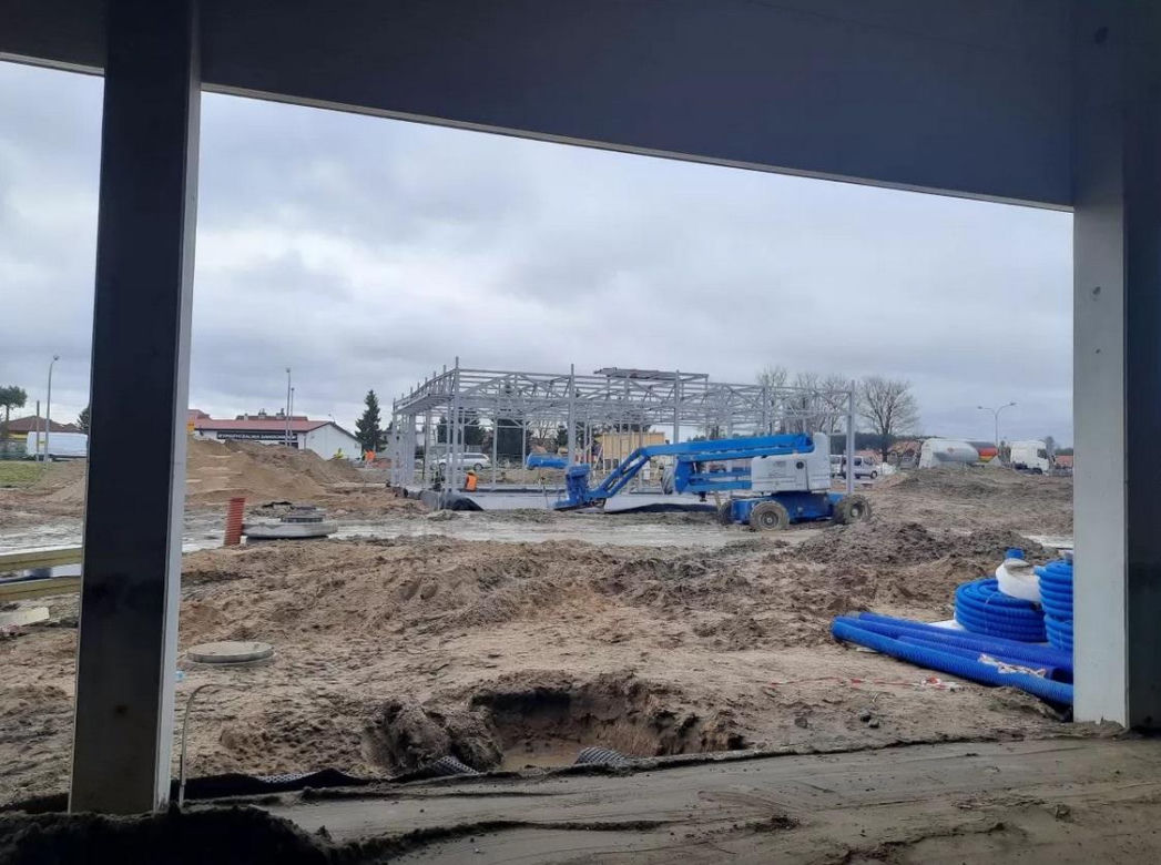Nowy park handlowy przy ul. Sielskiej w Olsztynie rośnie w oczach [ZDJĘCIA]