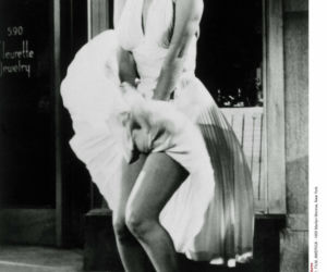 Lady Gaga jak Marilyn Monroe! Cały swiat zobaczył, co ma pod sukienką