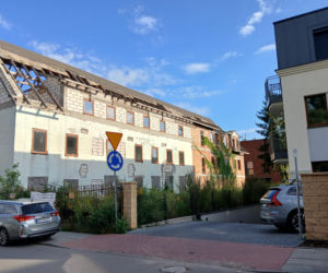Niedokończony budynek przy ul. Ryżowej 2 w Warszawie