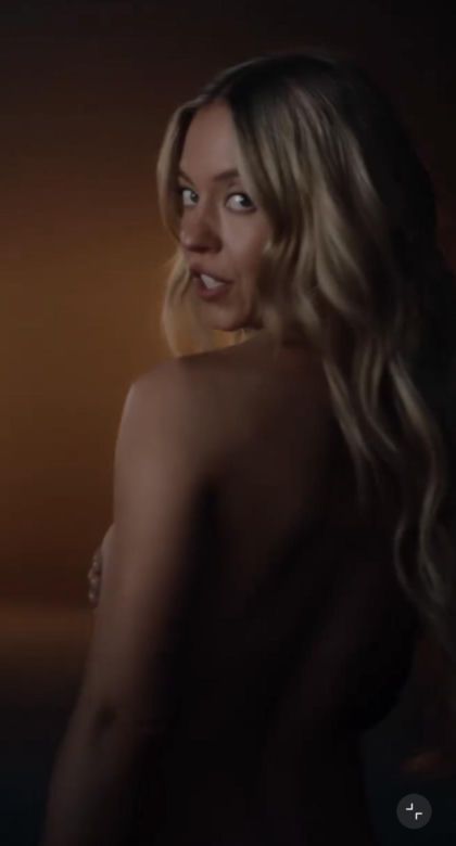 Rozebrana Sydney Sweeney w sportowej reklamie