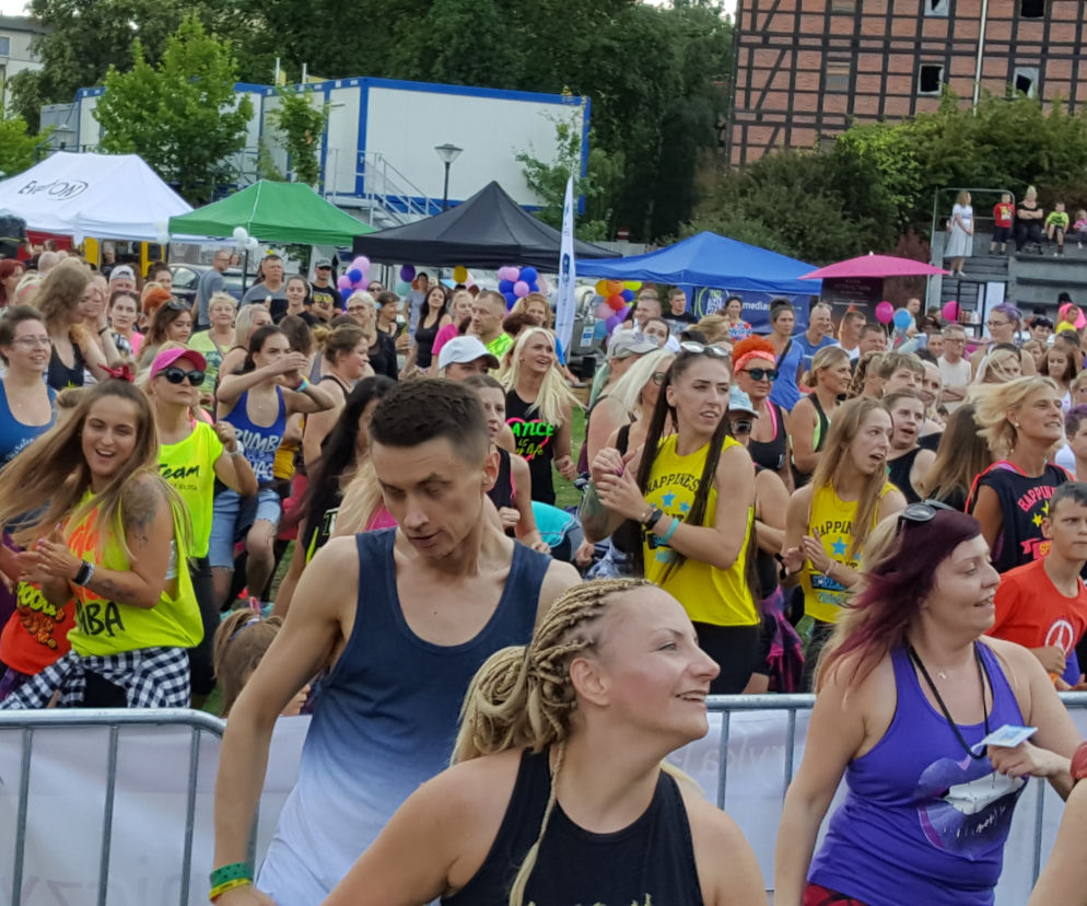 Na Wyspie Młyńskiej odbyła się 3 edycja akcji Lato Zumba Fitness. To był piękny maraton zumby!