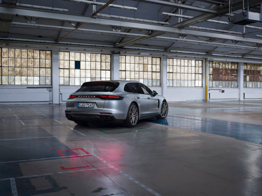 Nowe warianty Porsche Panamera po liftingu (2021)
