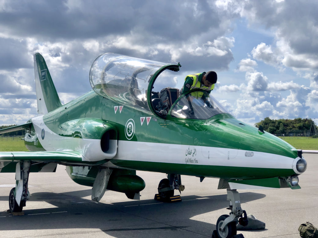 Tegoroczne show potrwa trzy dni, a zmaganiom pilotów będzie można przyglądać się z dwóch lokalizacji: plaży miejskiej i lotniska w Kosakowie. 