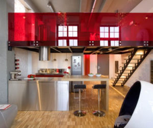 loft czerwony.jpg